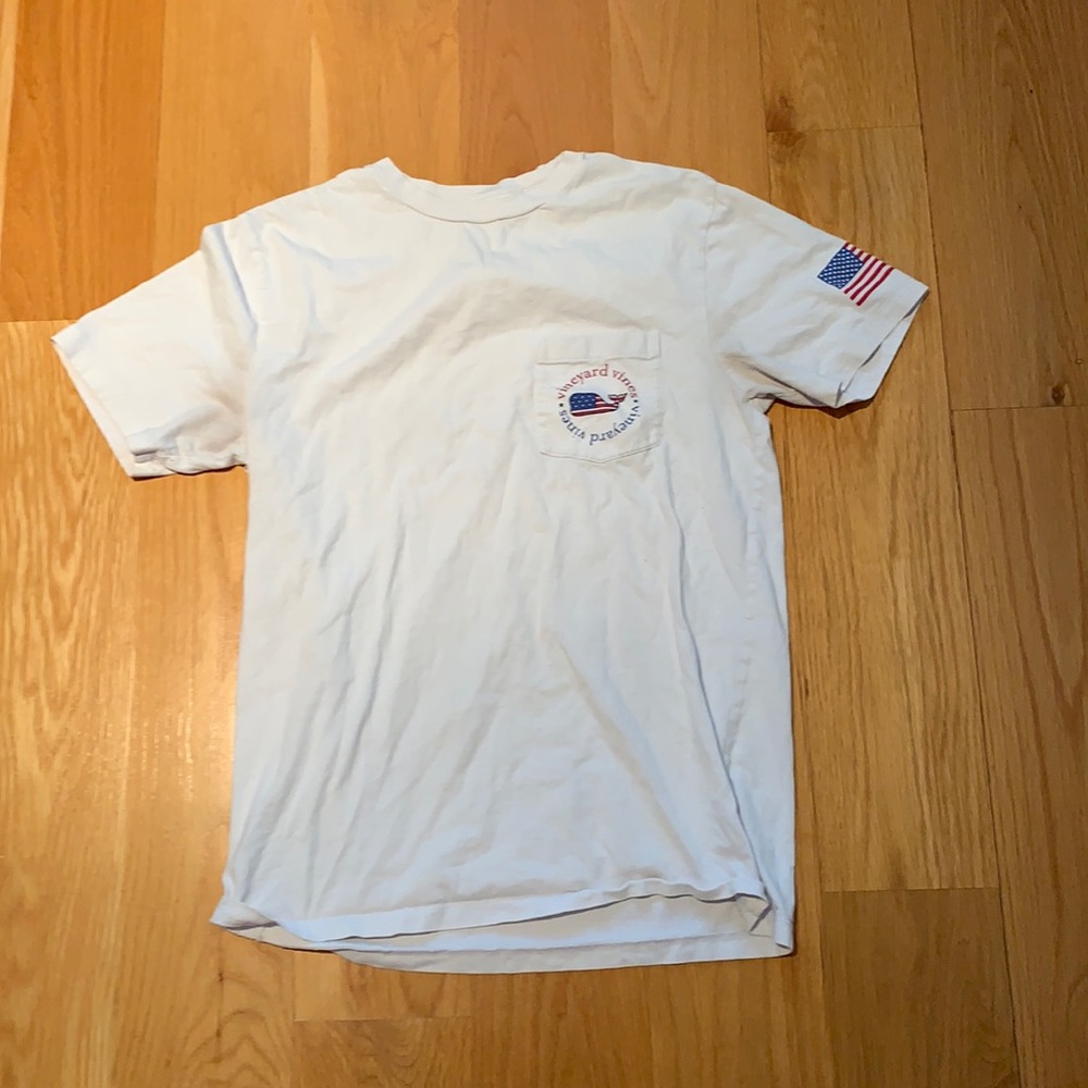 Vineyard vines tshirt